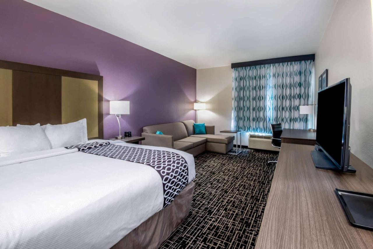 La Quinta By Wyndham Hotel
